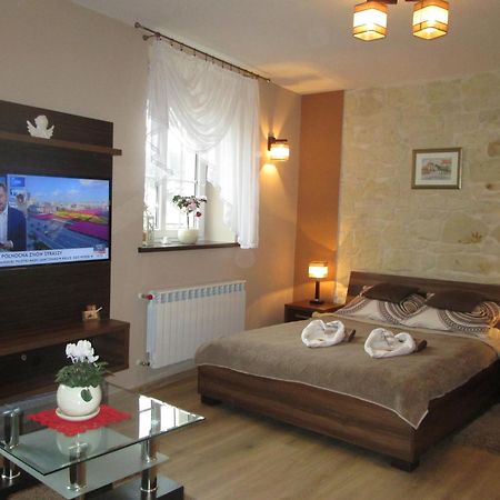 Apartamenty Przy Farze Казимеж Долни Екстериор снимка